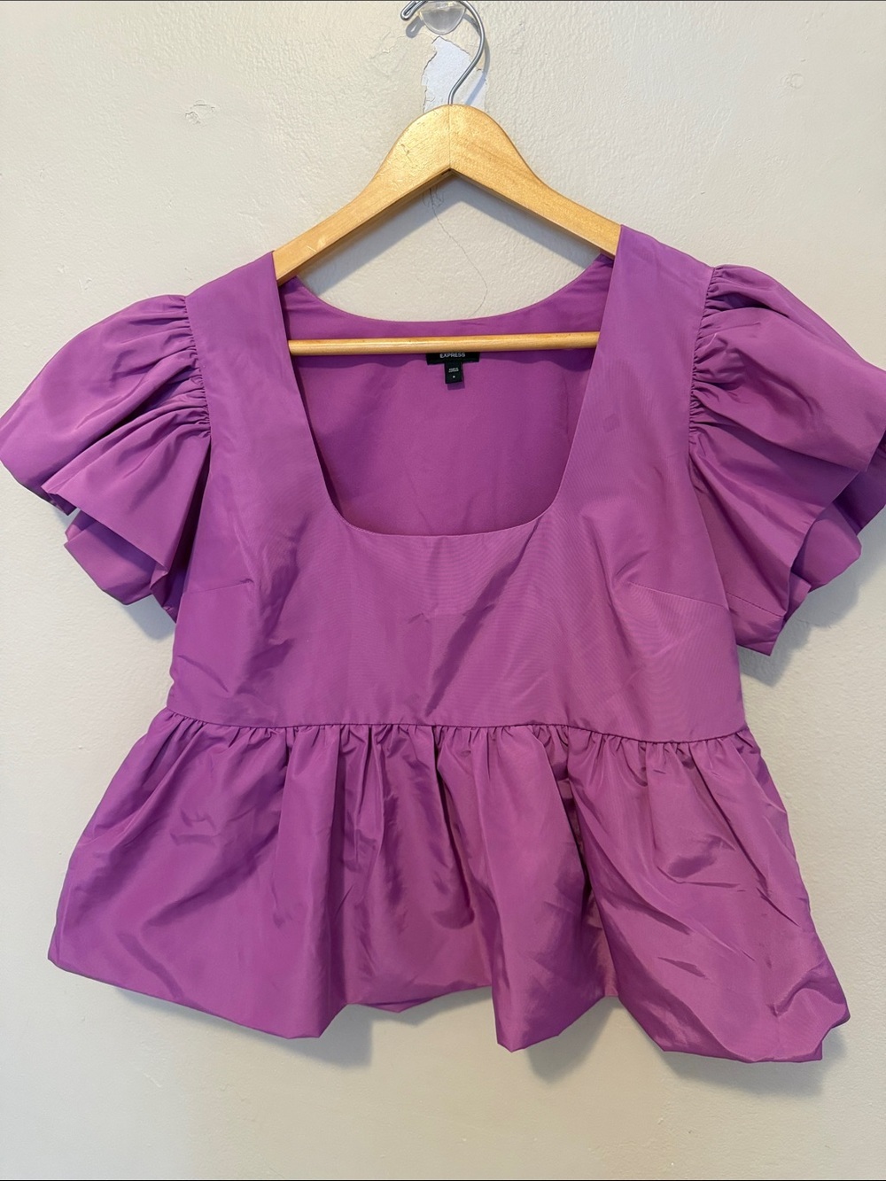 Express Lavender Puff-Sleeve Peplum Top